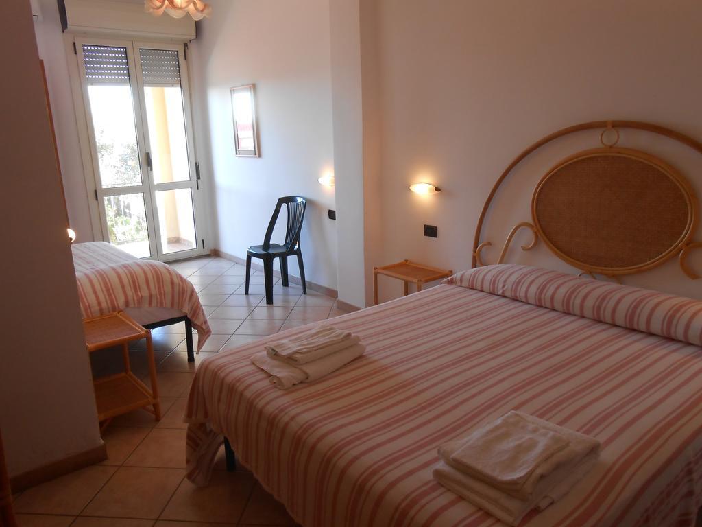 Albergo Il Terrazzino Vibo Valentia Marina Szoba fotó