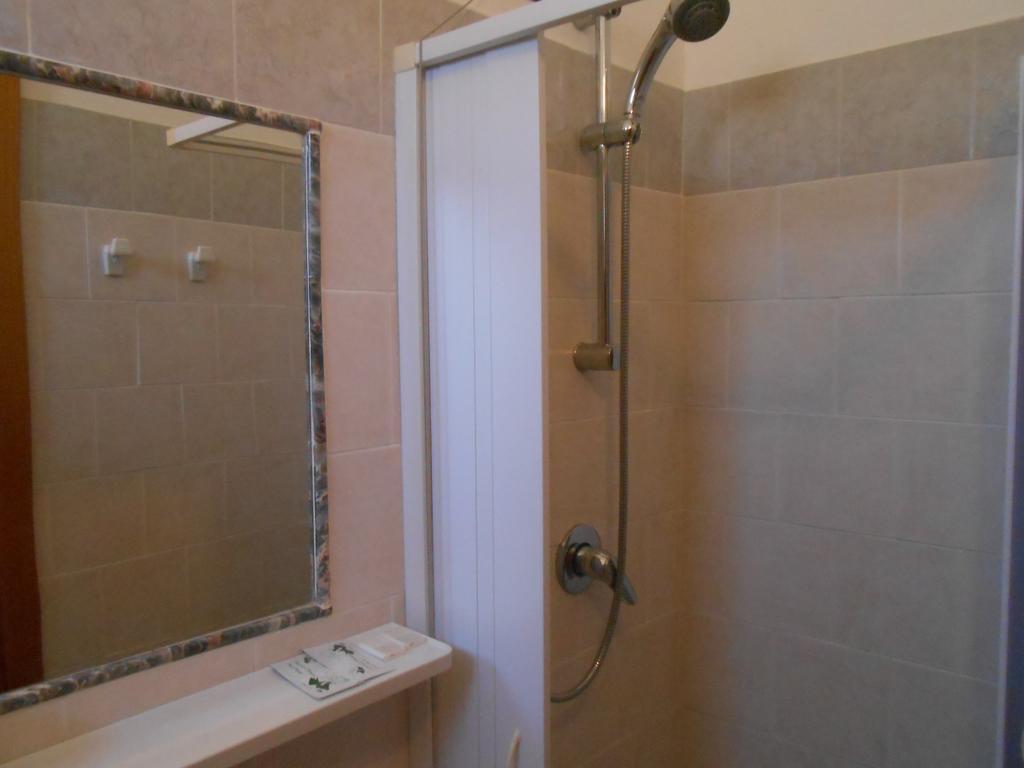 Albergo Il Terrazzino Vibo Valentia Marina Szoba fotó