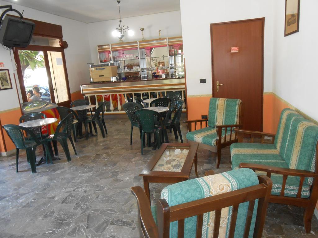 Albergo Il Terrazzino Vibo Valentia Marina Kültér fotó