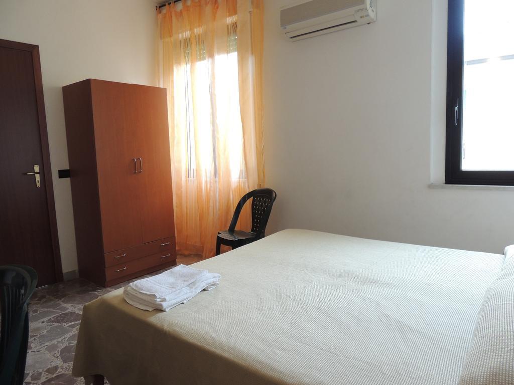 Albergo Il Terrazzino Vibo Valentia Marina Szoba fotó