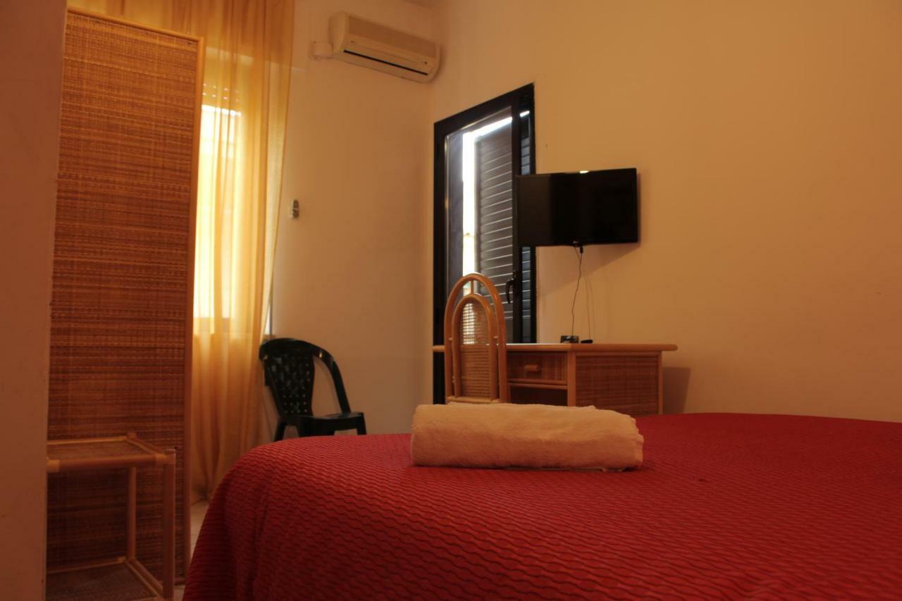 Albergo Il Terrazzino Vibo Valentia Marina Kültér fotó