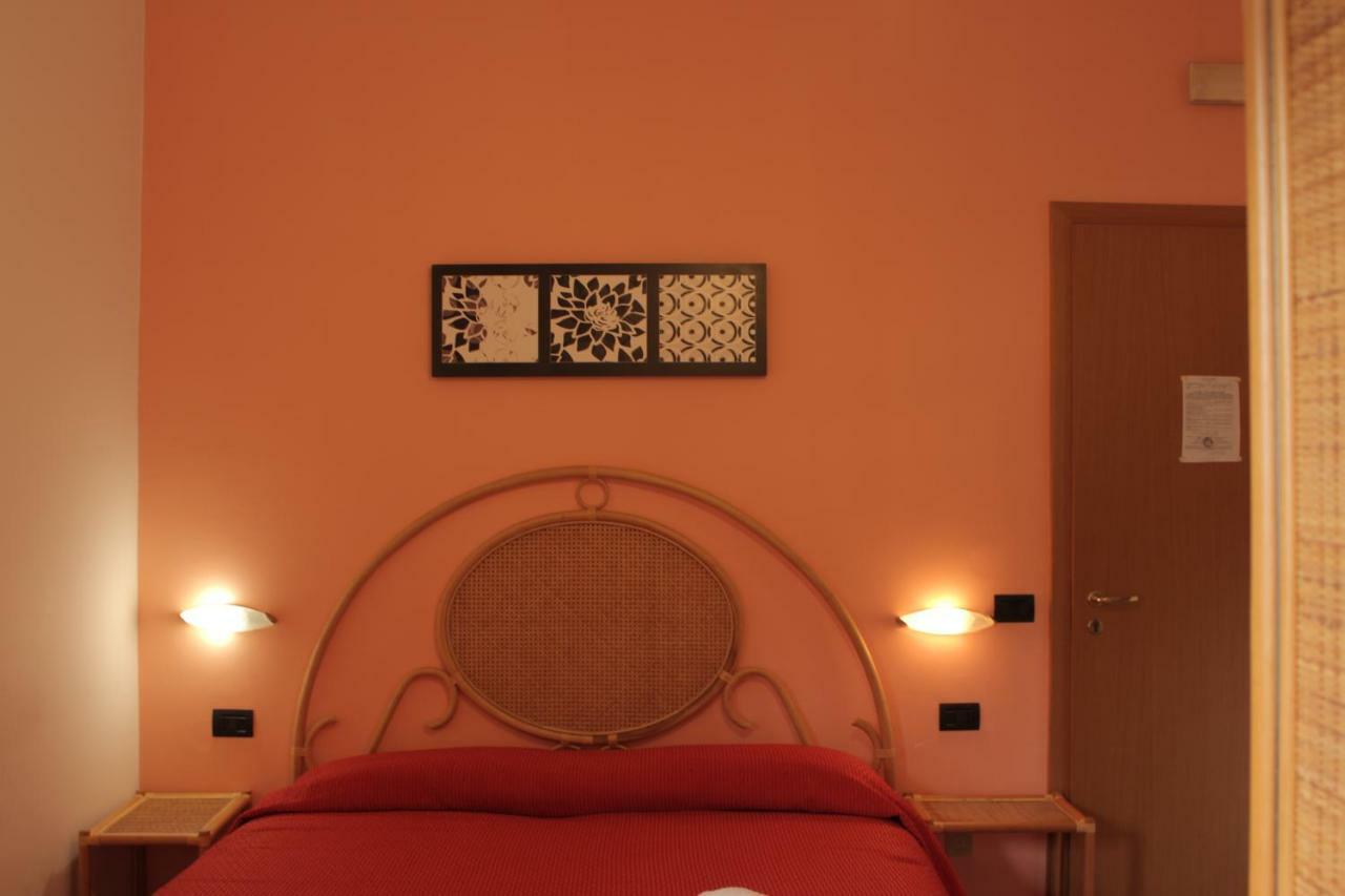 Albergo Il Terrazzino Vibo Valentia Marina Kültér fotó
