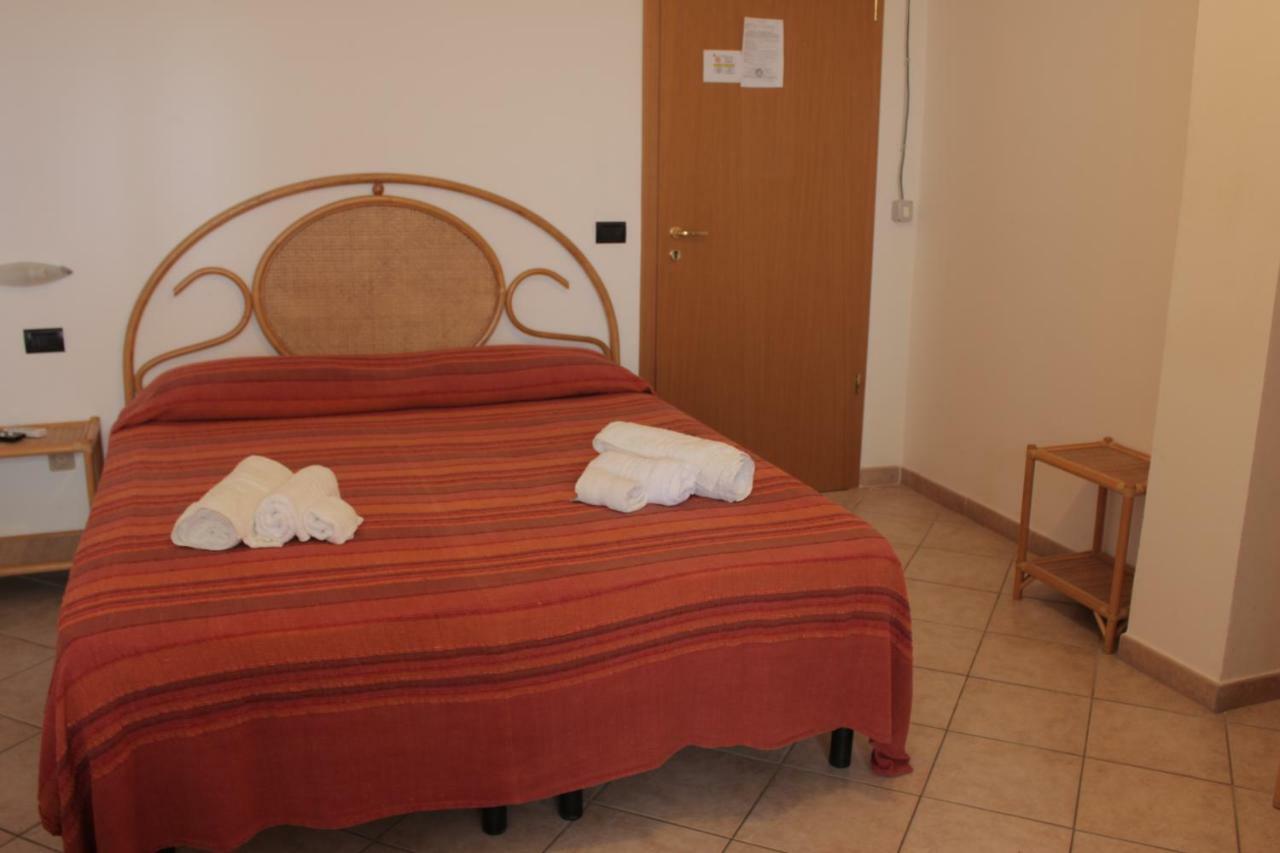 Albergo Il Terrazzino Vibo Valentia Marina Kültér fotó
