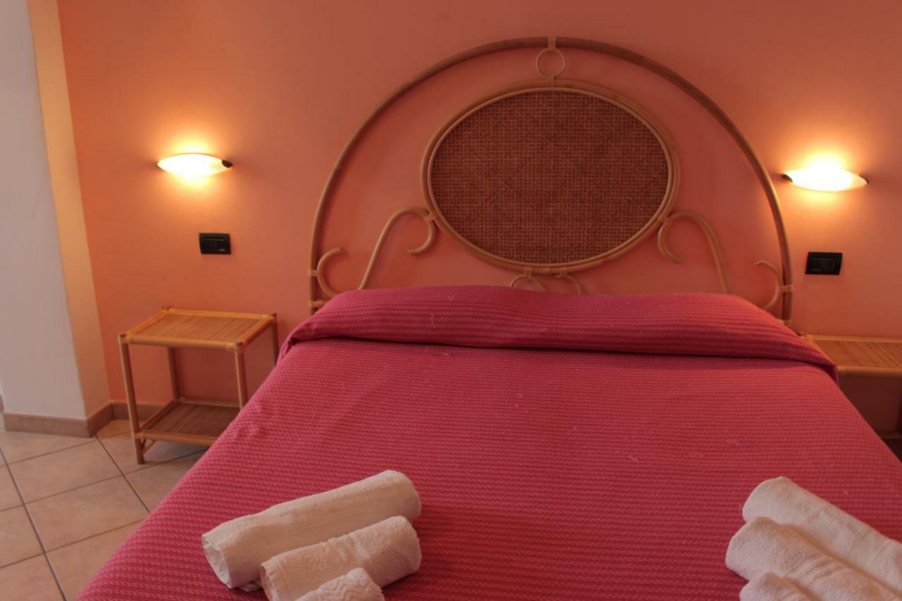 Albergo Il Terrazzino Vibo Valentia Marina Kültér fotó